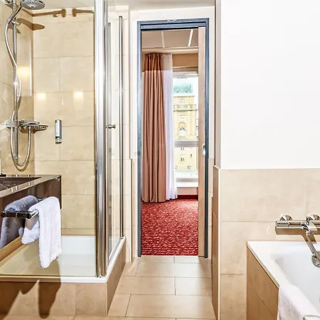 Welcome Center Hotel 4*