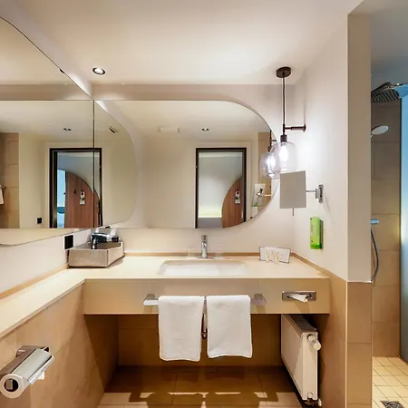Hotel Welcome Center 4*