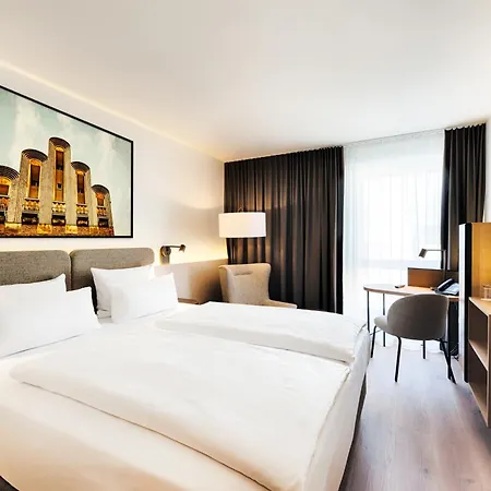 Hotel Welcome Center 4*