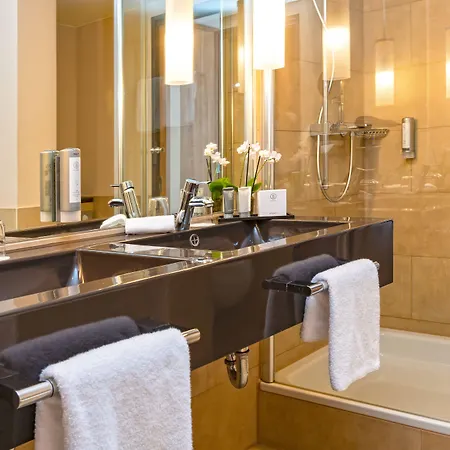 Welcome Center Hotel