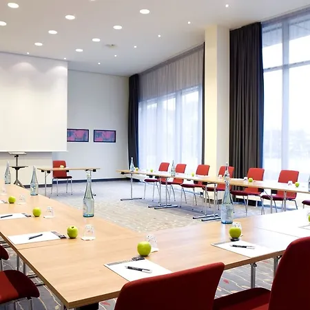 Hotel Welcome Center 4*