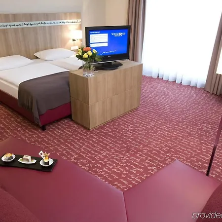 Hotel Welcome Center 4*