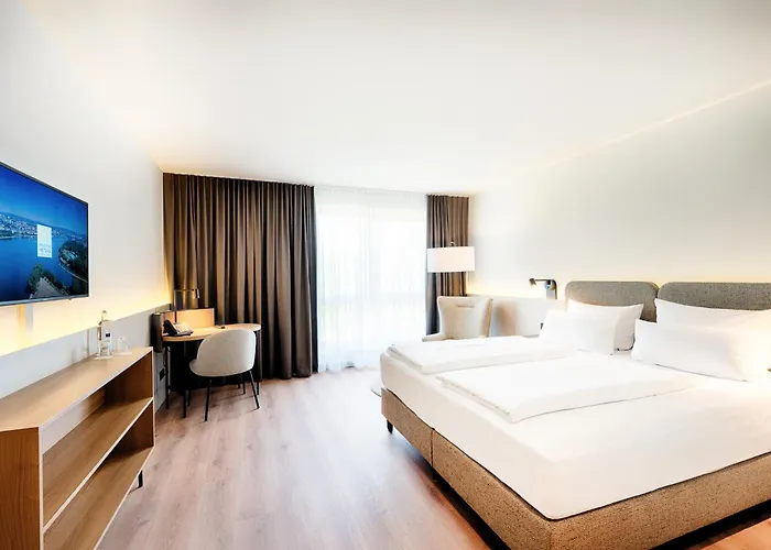 Welcome Center Отель 4*