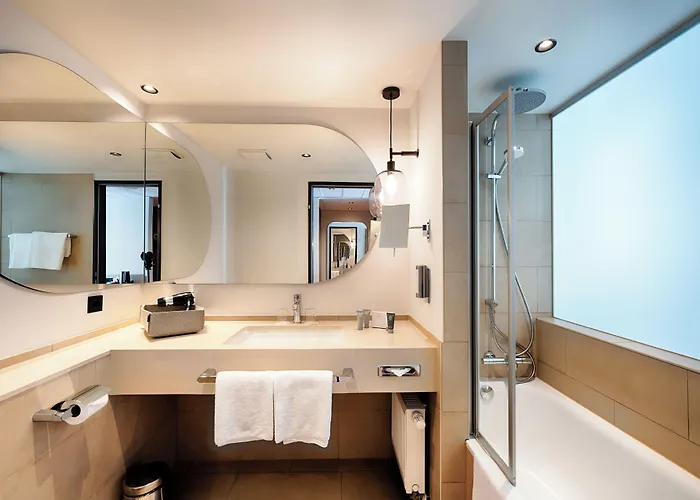 Отель Welcome Center 4*