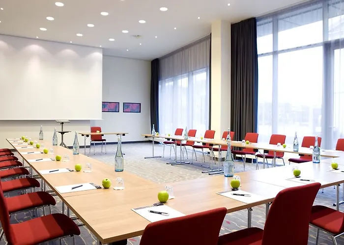 Отель Welcome Center 4*